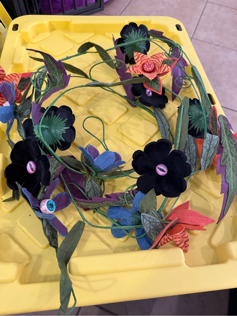 Halloween Boho Floral Felt garland - Multicolor with eyeballs